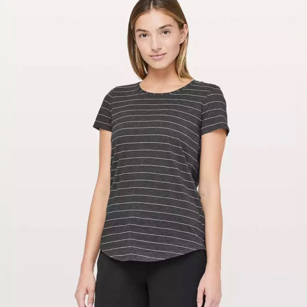Lululemon Love Crew III Short Serve Stripe Heathered Black White | SIZE: 8
